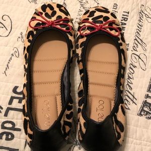 Me too leopard print flats